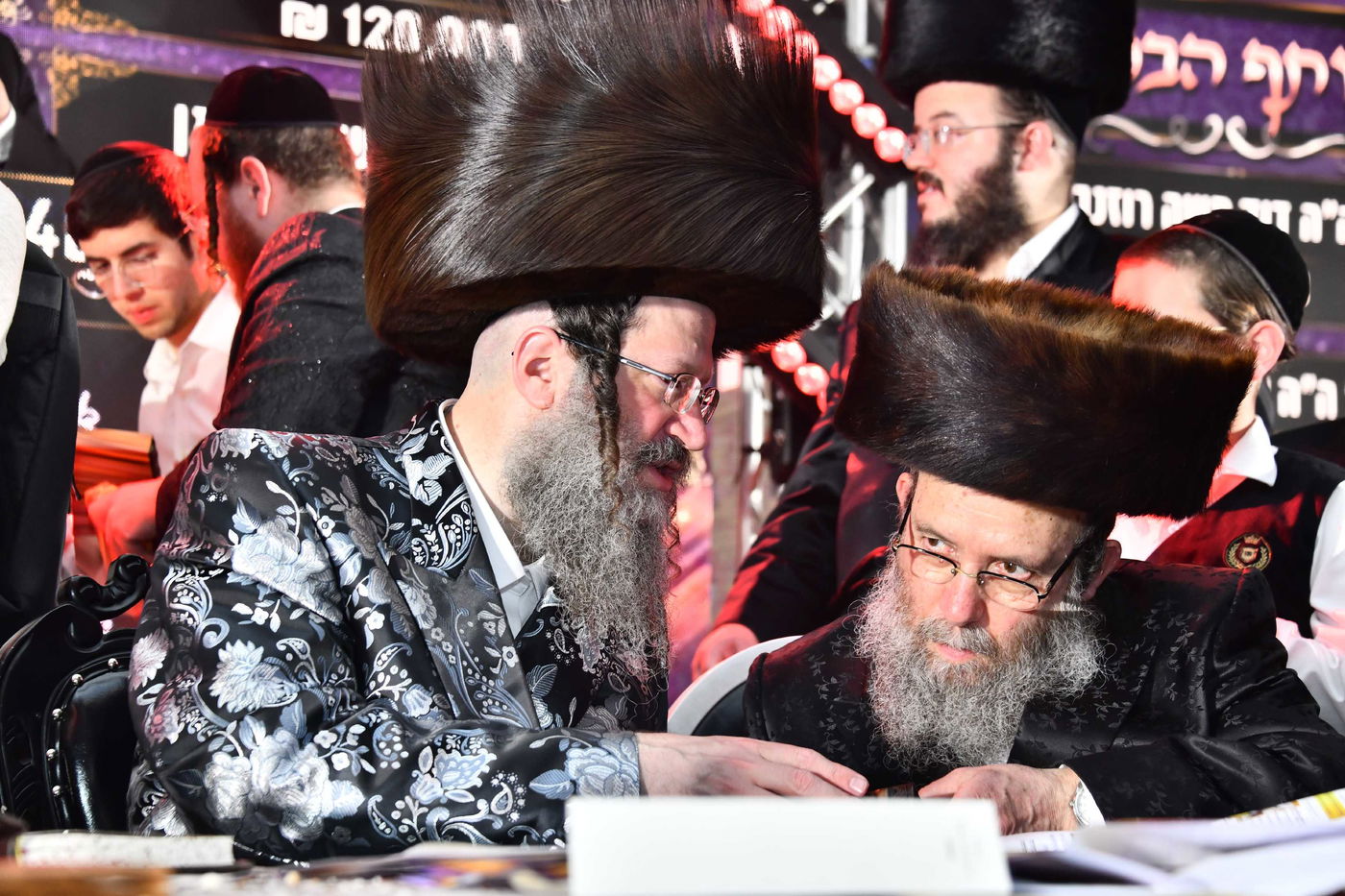 הכנסת ס"ת בחצה"ק ביטשקוב