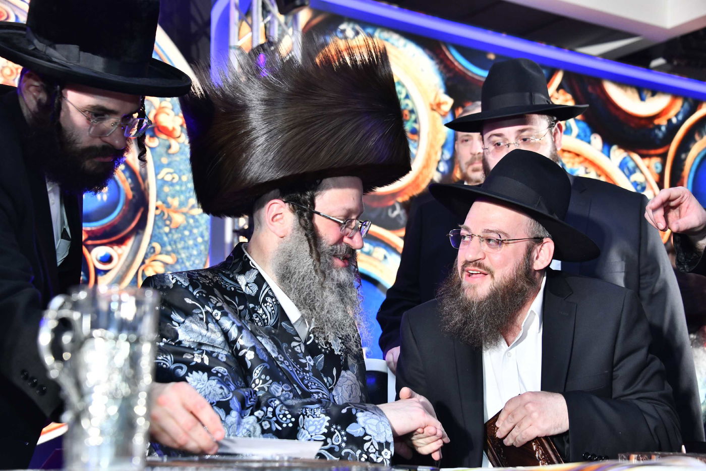 הכנסת ס"ת בחצה"ק ביטשקוב