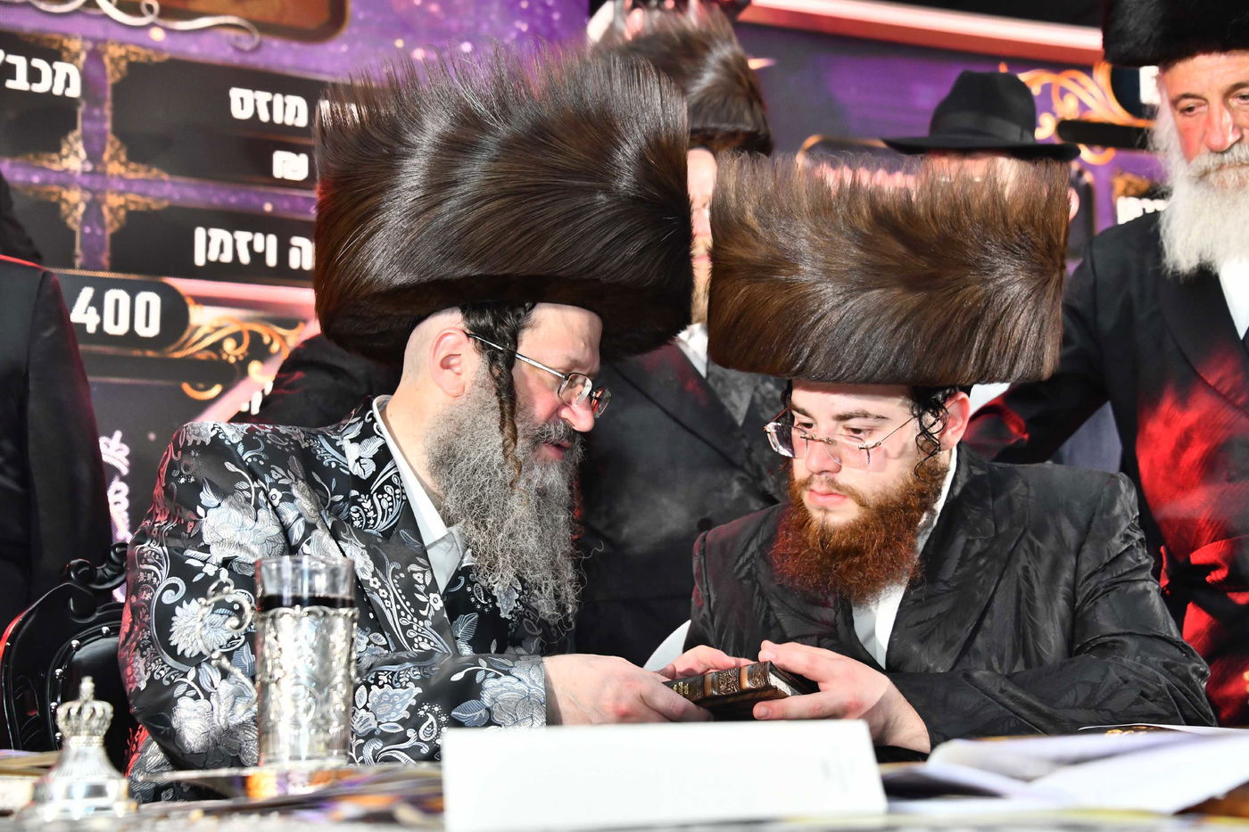 הכנסת ס"ת בחצה"ק ביטשקוב