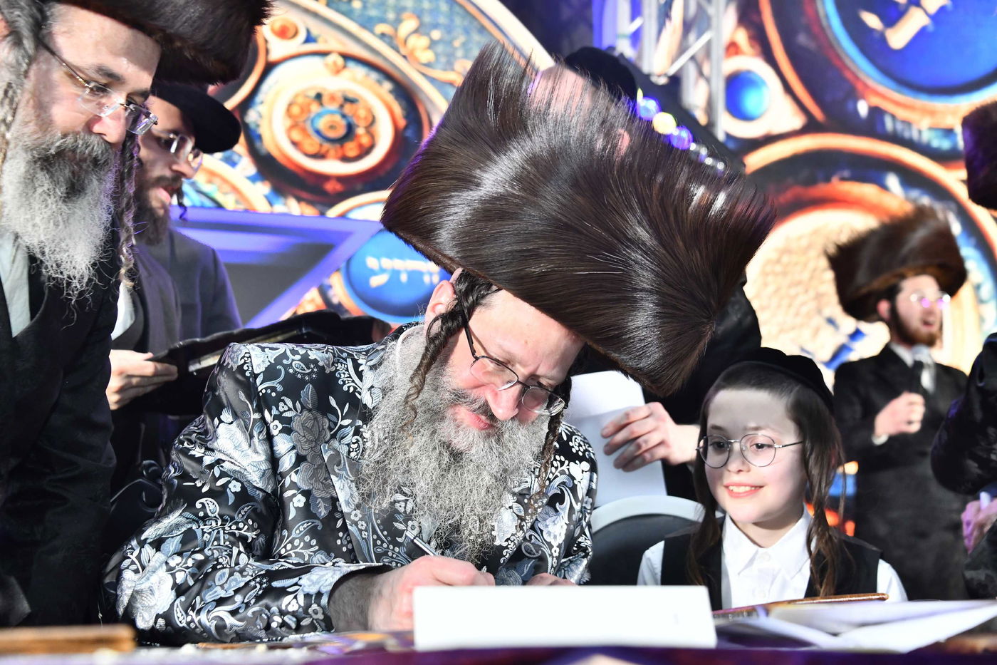 הכנסת ס"ת בחצה"ק ביטשקוב