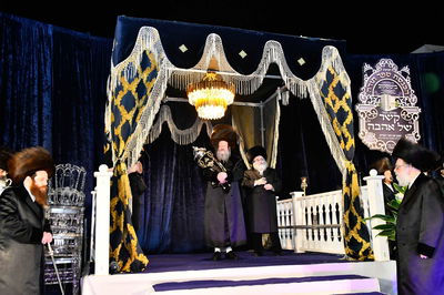 הכנסת ס"ת בחצה"ק ביטשקוב