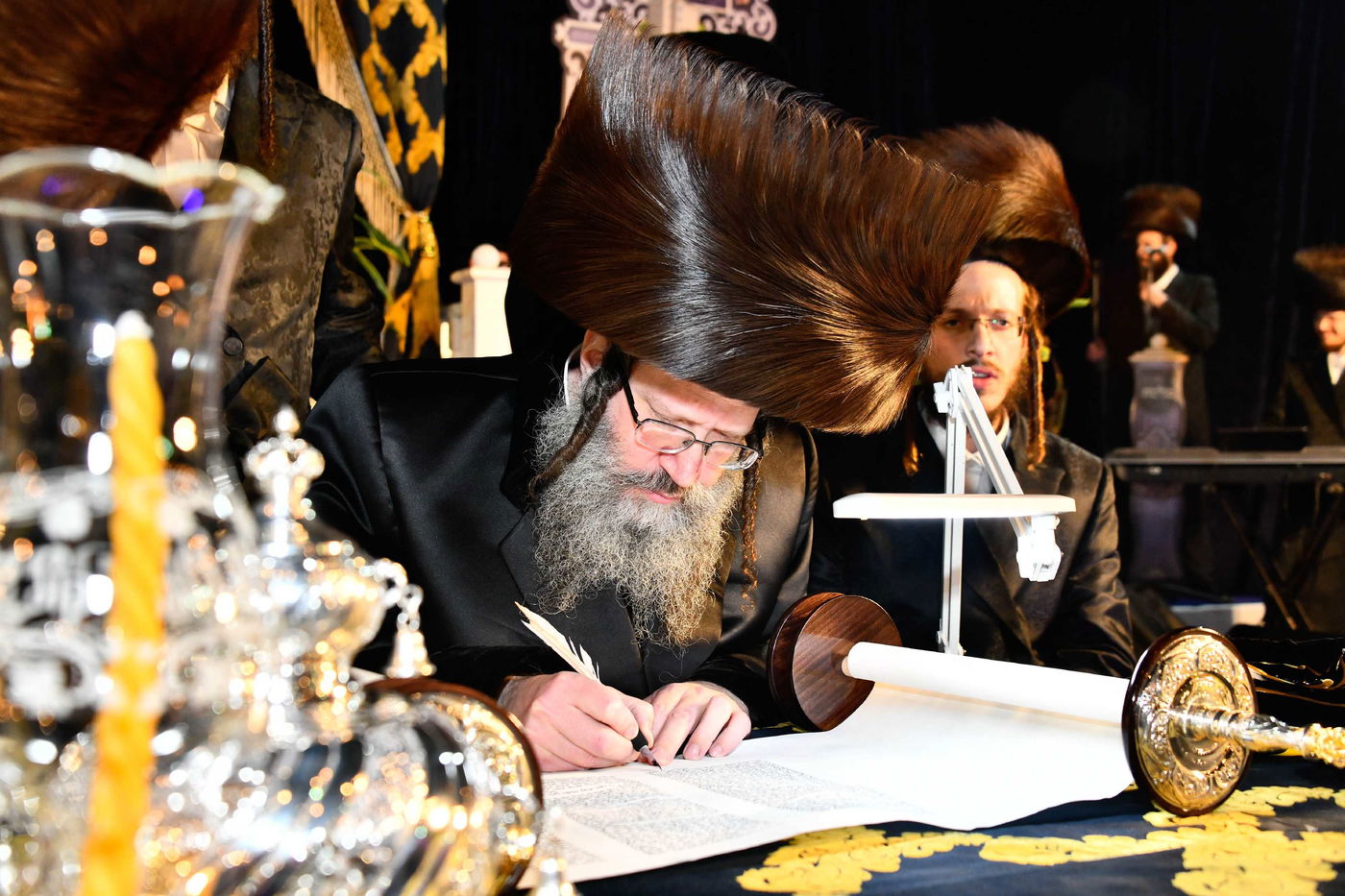 הכנסת ס"ת בחצה"ק ביטשקוב