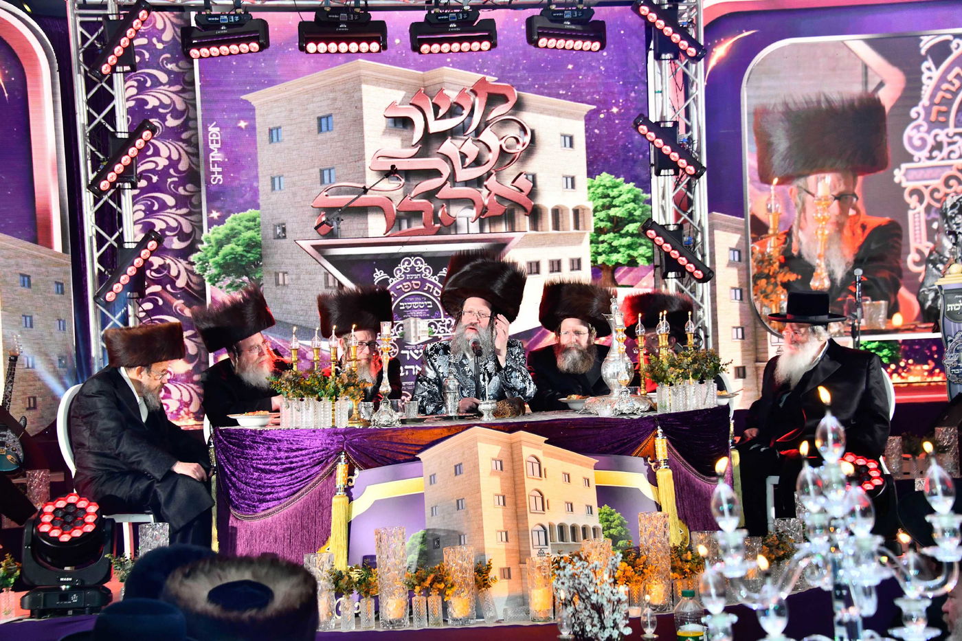 הכנסת ס"ת בחצה"ק ביטשקוב