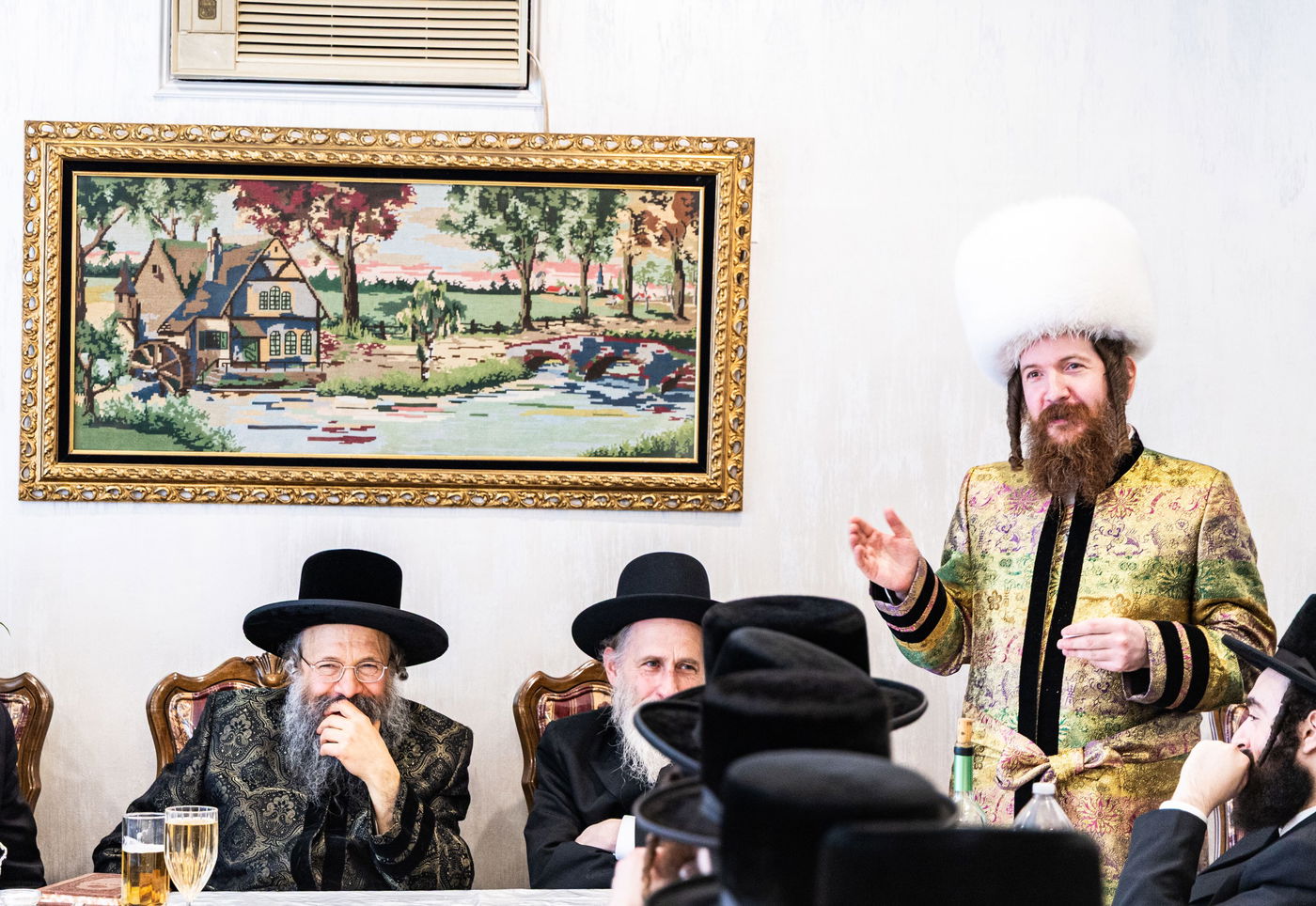 האדמו"ר מבאבוב 45 בטיש לכבוד 'יום שיבסר באדר'