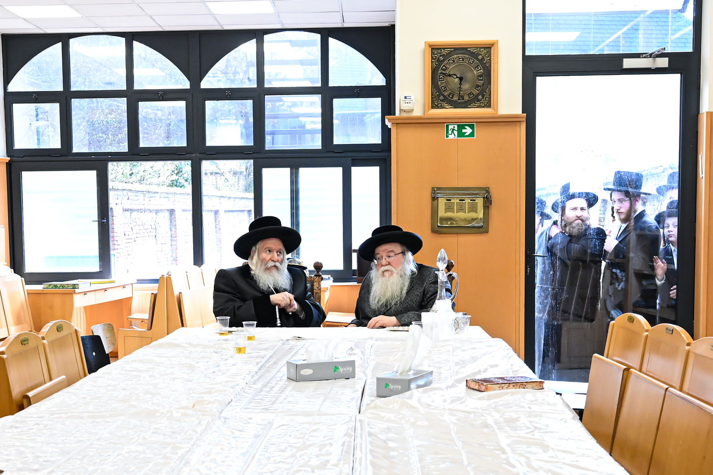 האדמו"ר מבאבוב בביקור אצל האדמו"ר מז'מיגראד אנטווערפן