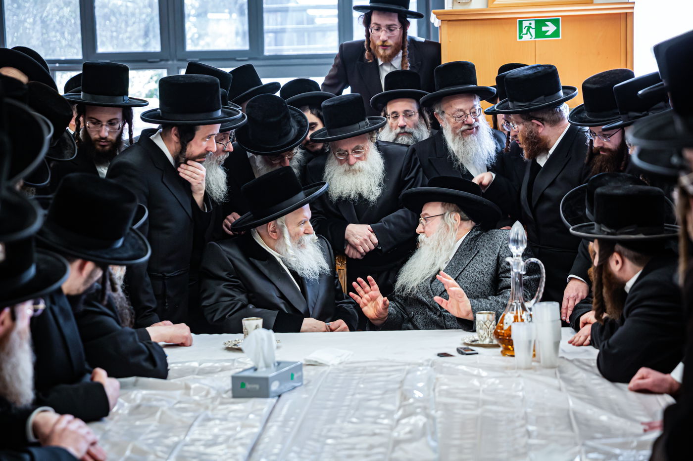 האדמו"ר מבאבוב בביקור אצל האדמו"ר מז'מיגראד באנטווערפן