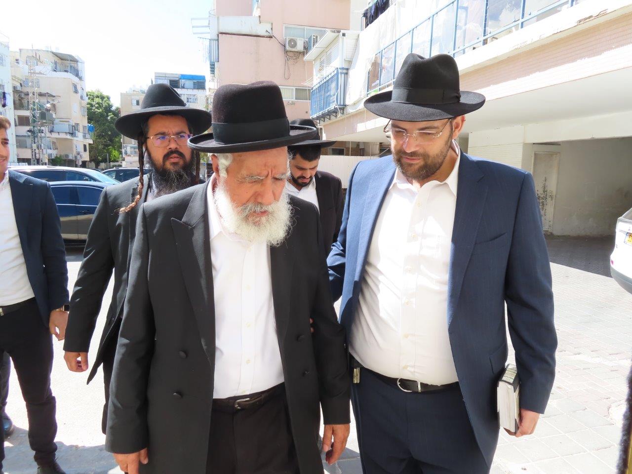 הגר"ש מחפוד בברכת האילנות