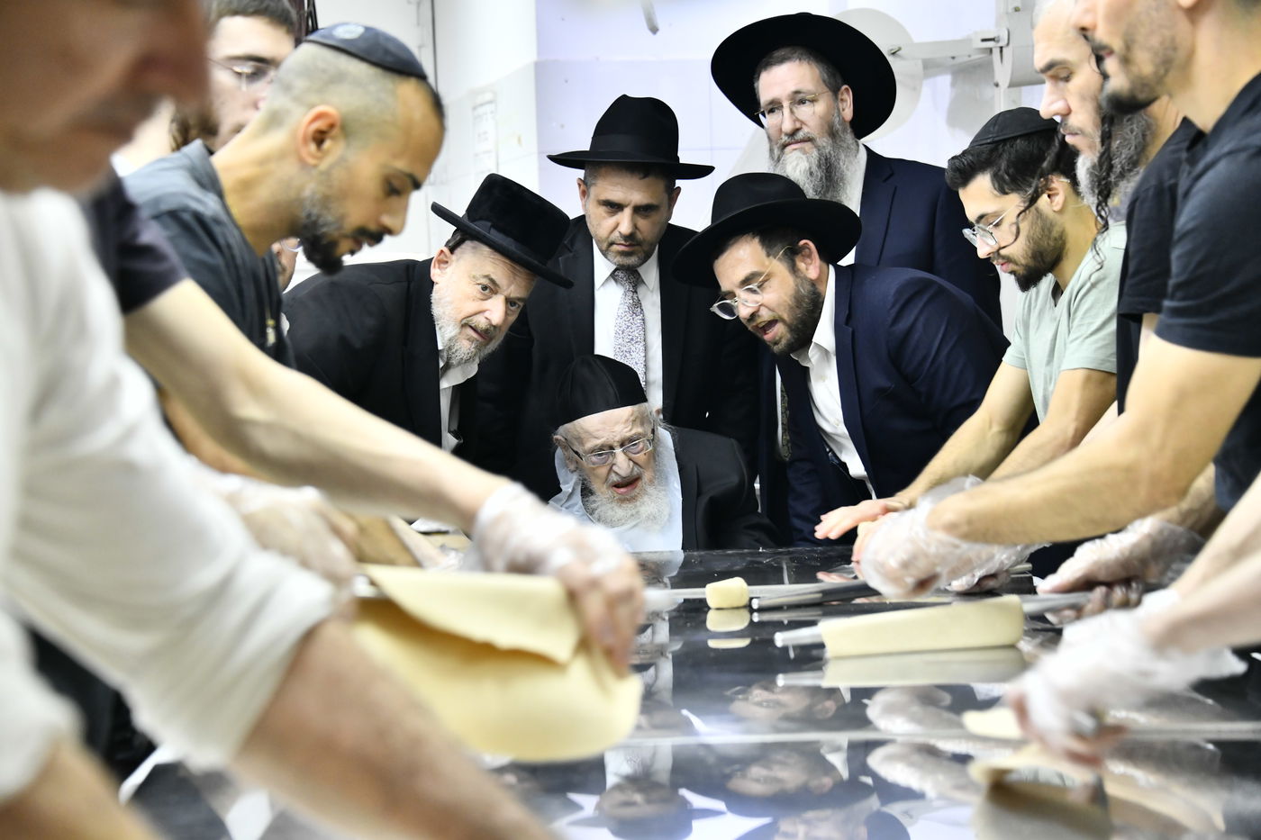 הגרמ"צ ברגמן באפיית מצות