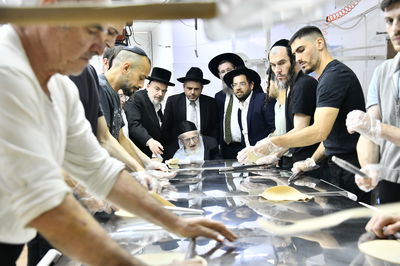 הגרמ"צ ברגמן באפיית מצות