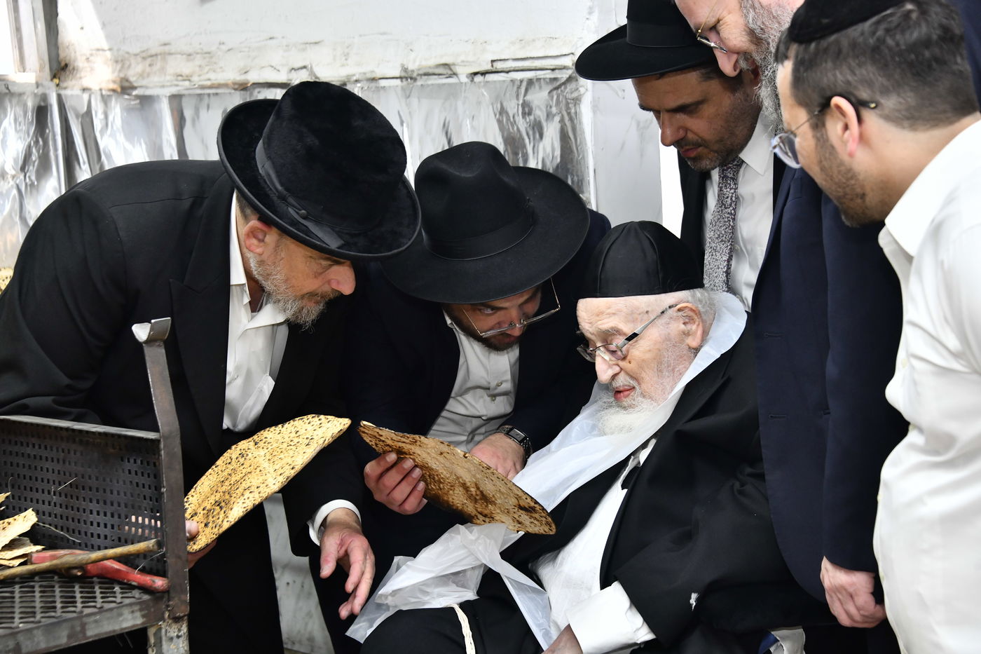 הגרמ"צ ברגמן באפיית מצות