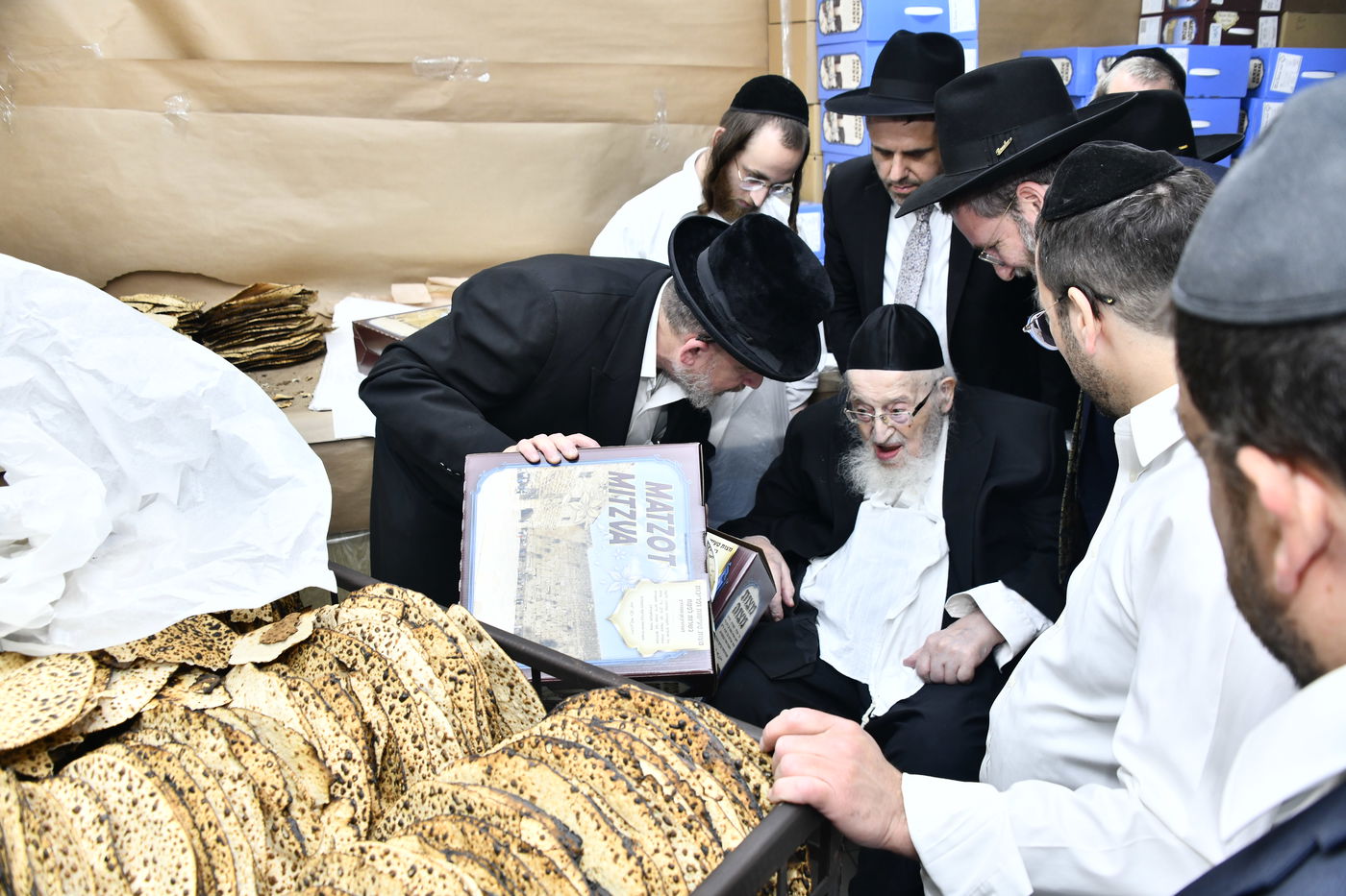 הגרמ"צ ברגמן באפיית מצות