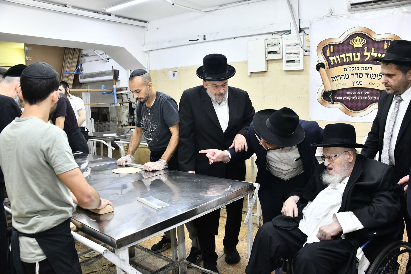 הגרמ"צ ברגמן באפיית מצות