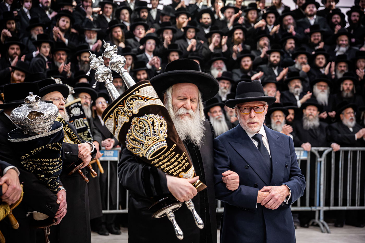 מעמד הכנסת ספר תורה לביהמ"ד באבוב באנטווערפן