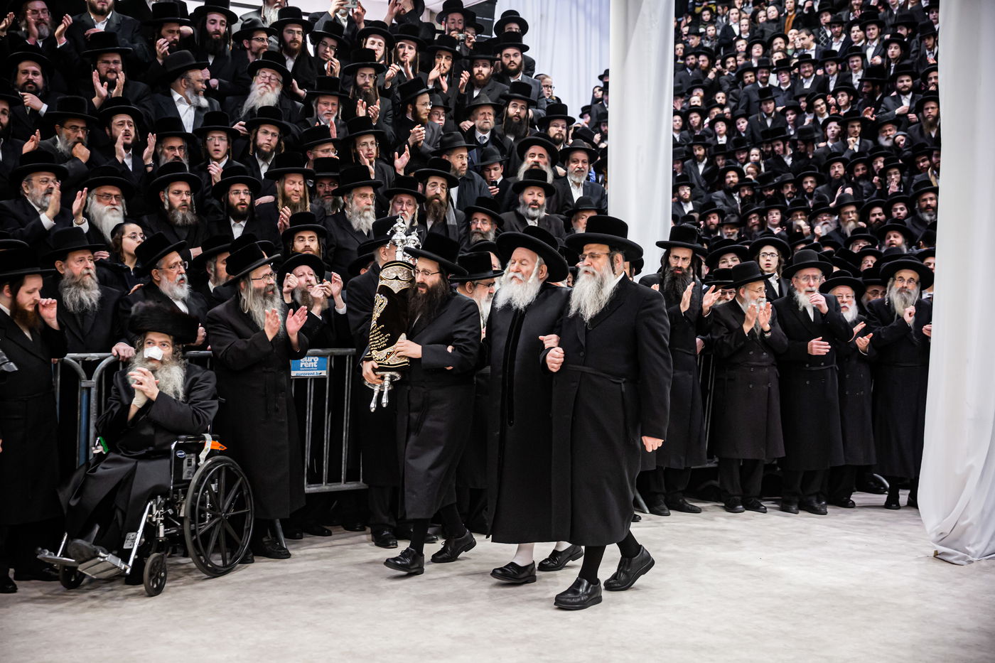 מעמד הכנסת ספר תורה לביהמ"ד באבוב באנטווערפן