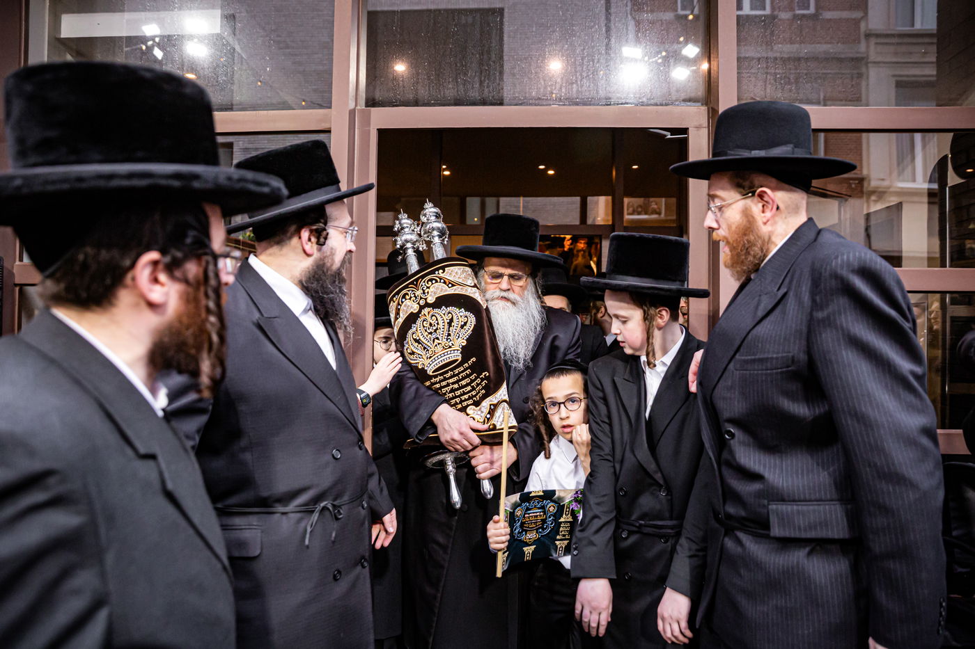 מעמד הכנסת ספר תורה לביהמ"ד באבוב באנטווערפן