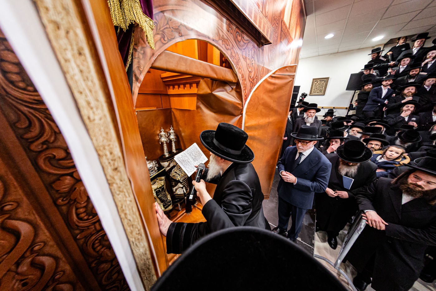 מעמד הכנסת ספר תורה לביהמ"ד באבוב באנטווערפן