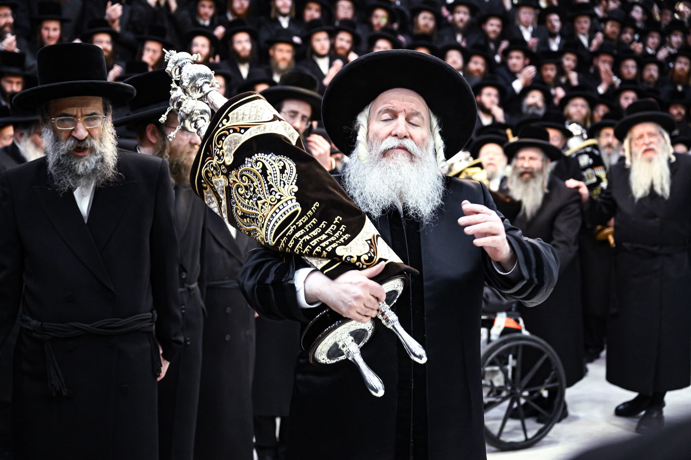 מעמד הכנסת ספר תורה לביהמ"ד באבוב באנטווערפן