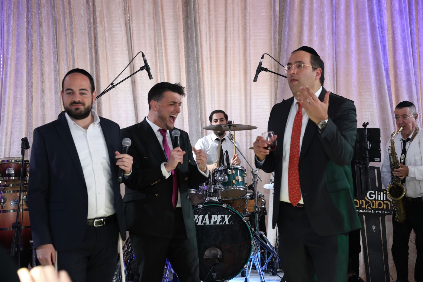 אורי טרבלסי חיתן את בתו, רבנים ואישי ציבור הגיעו לחגוג