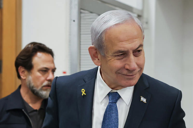 עינב צנגאוקר ניגשה לנתניהו - והגישה לו את המכתב הזה