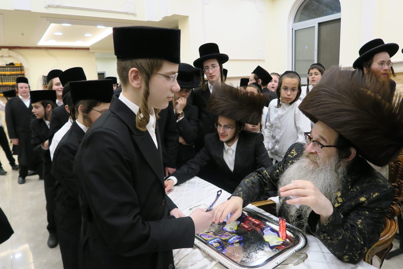 מעמד הקרישמליינען בנדבורנה אלעד - זוויעהיל