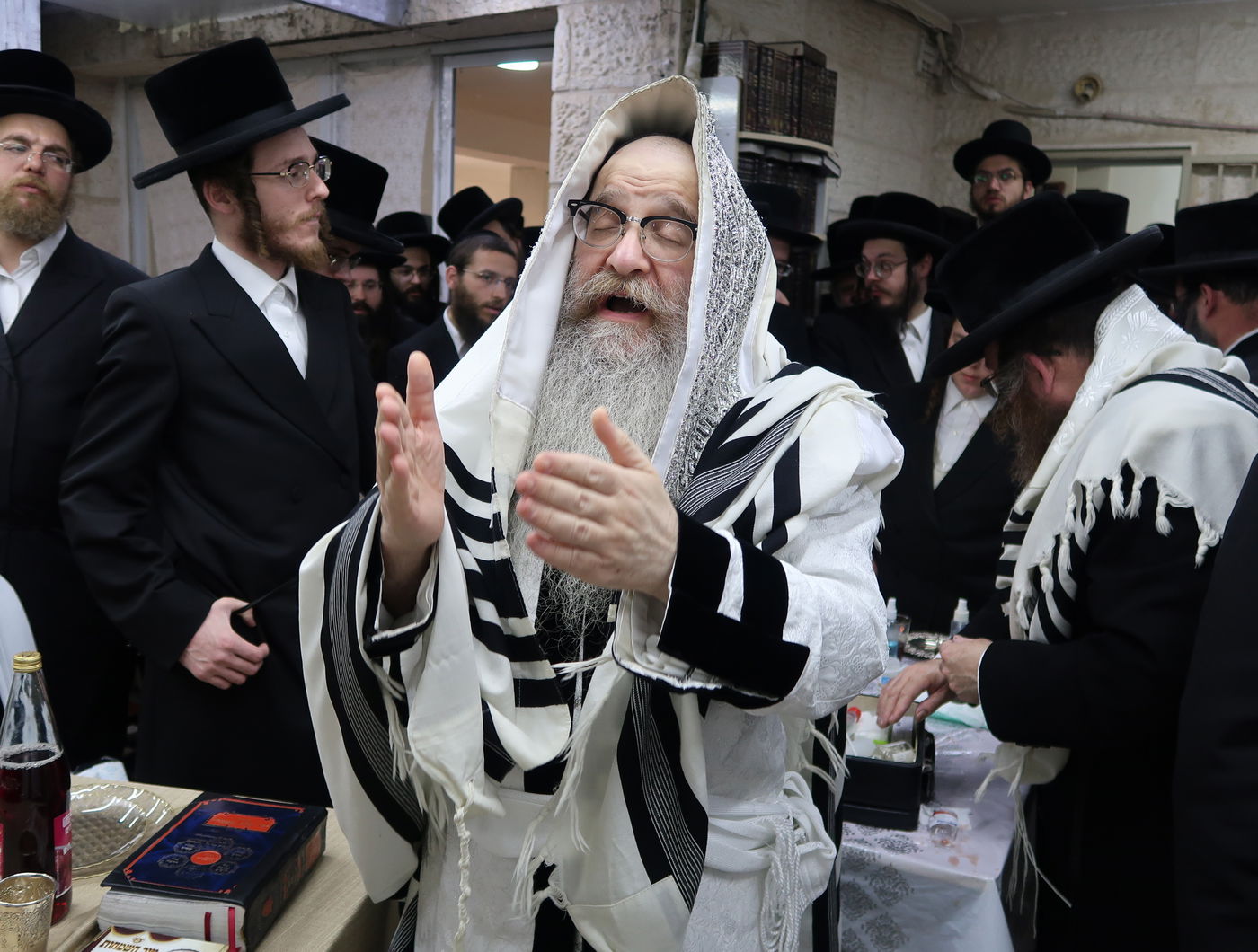 שמחת הברית בחצרות נדבורנה אלעד - זוויעהיל 