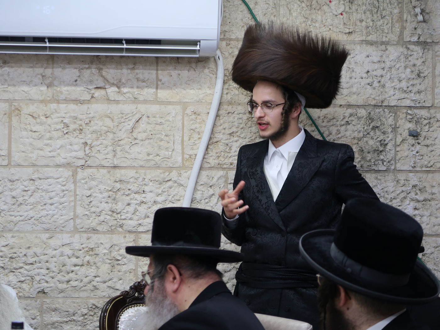 שמחת הברית בחצרות נדבורנה אלעד - זוויעהיל 