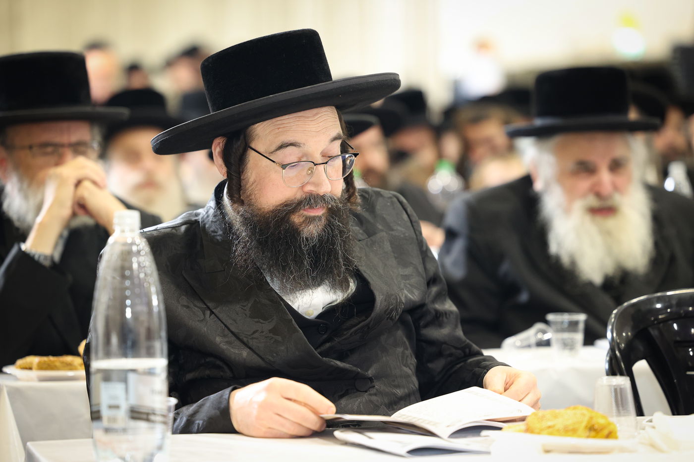 הרה"צ רבי יוסף משה דב הלברשטאם במעמד