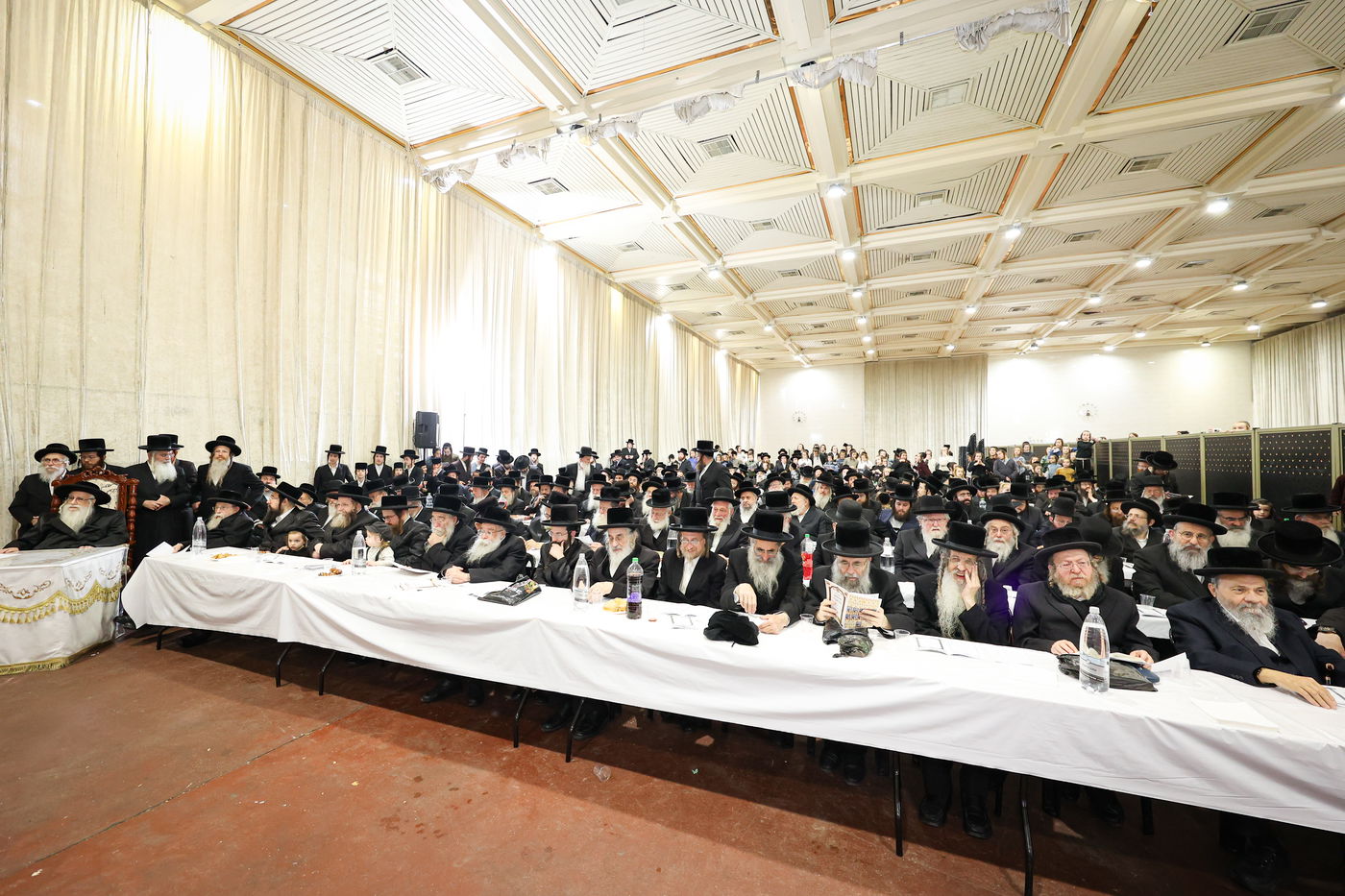 מעמד חומש סעודה בתלמוד תורה דרכי אבות צאנז בנתניה