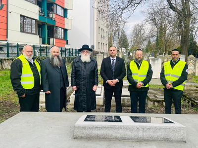 קבר אחים ברומניה