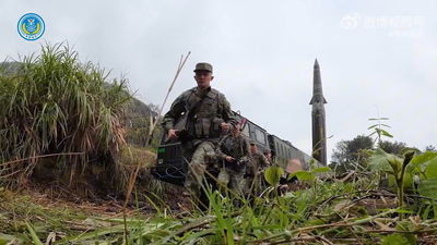 סין מכנה בכינוי גנאי את נשיא טיוואן - ופותחת בתרגיל מלחמה