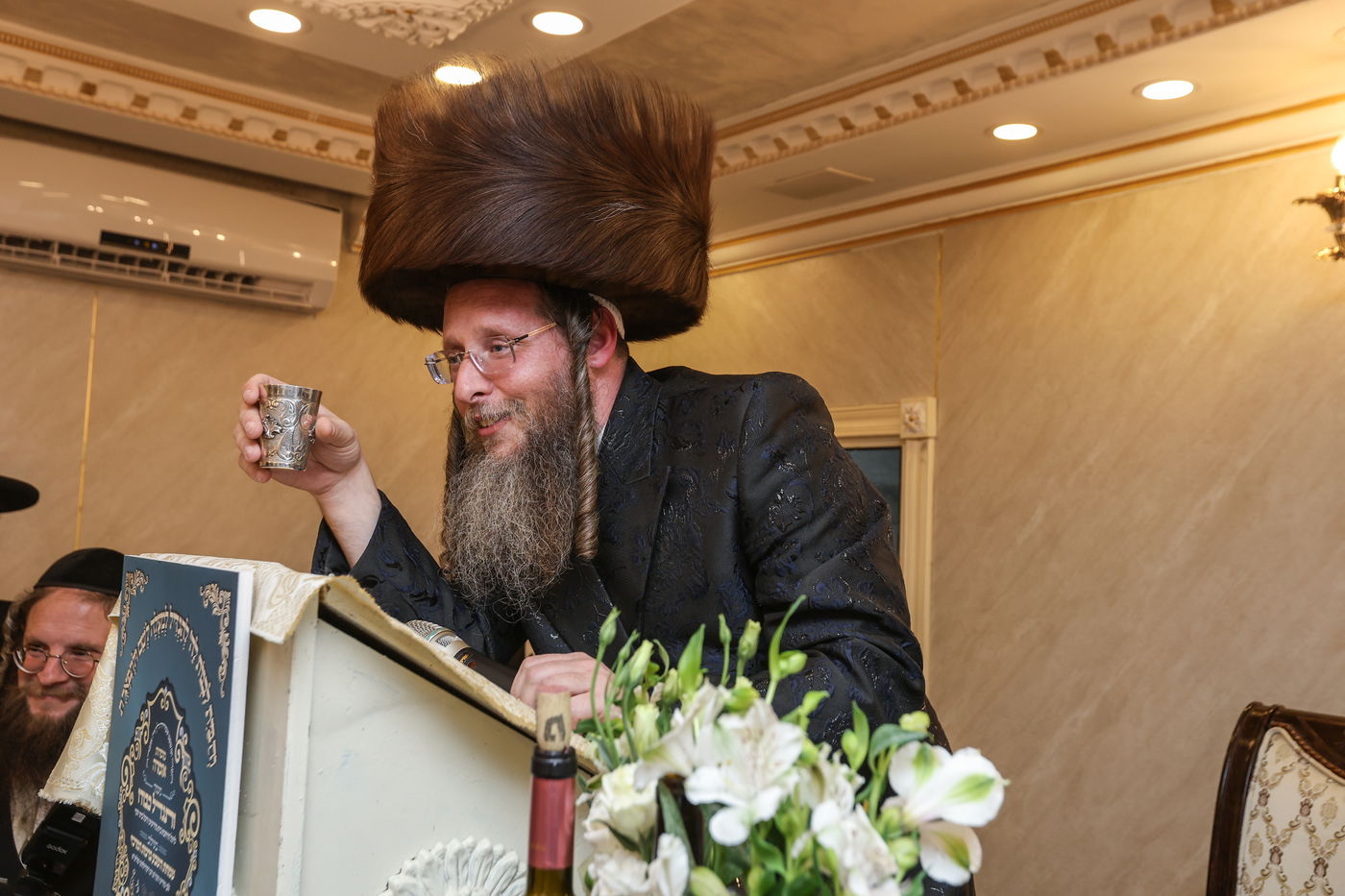 שבע ברכות ומעמד "ותגדל כבודו" בקהילת אזמרה בצפת