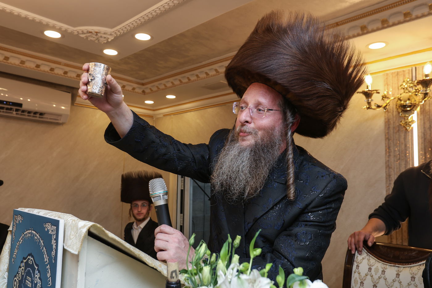 שבע ברכות ומעמד "ותגדל כבודו" בקהילת אזמרה בצפת