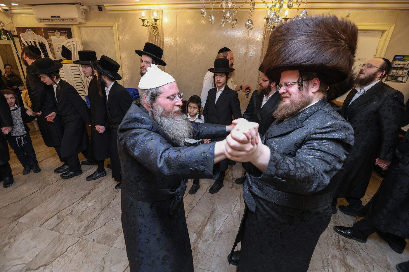 שבע ברכות ומעמד "ותגדל כבודו" בקהילת אזמרה בצפת