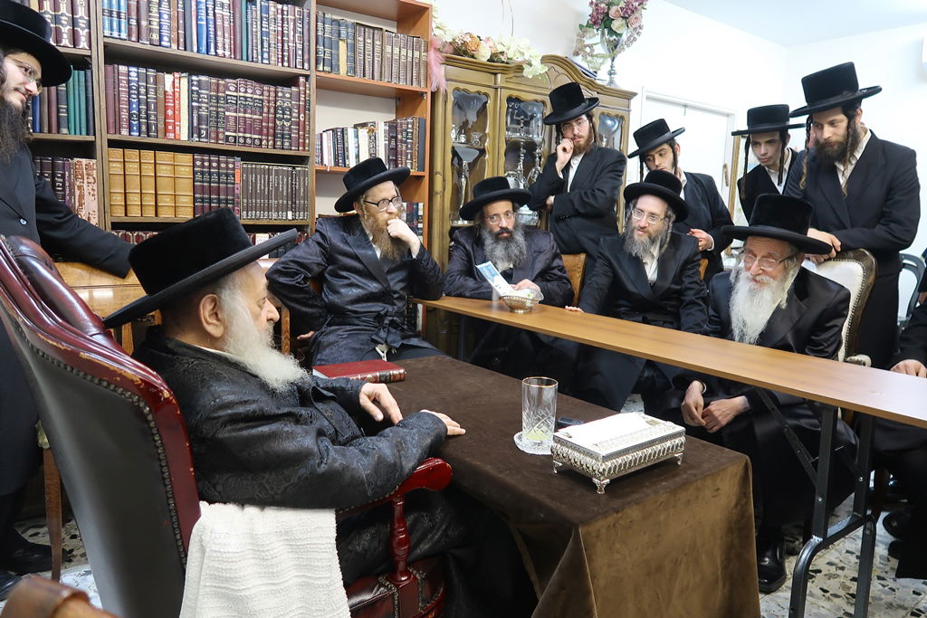 ניחום אבלים בחצה"ק דעעש