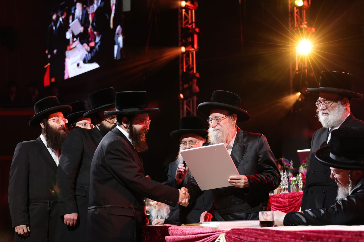 מעמד 'עשר עטרות' בחצה"ק בעלזא 