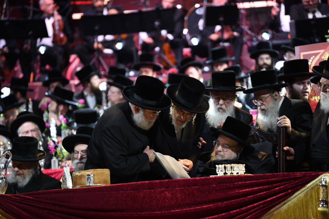 מעמד 'עשר עטרות' בחצה"ק בעלזא 