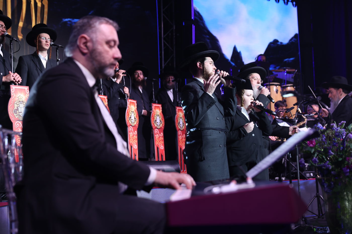 מעמד 'עשר עטרות' בחצה"ק בעלזא 