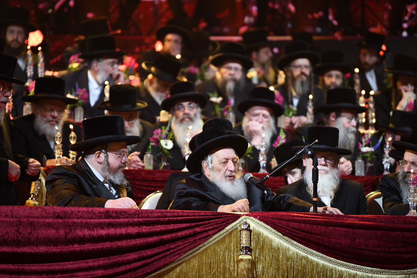 מעמד 'עשר עטרות' בחצה"ק בעלזא 