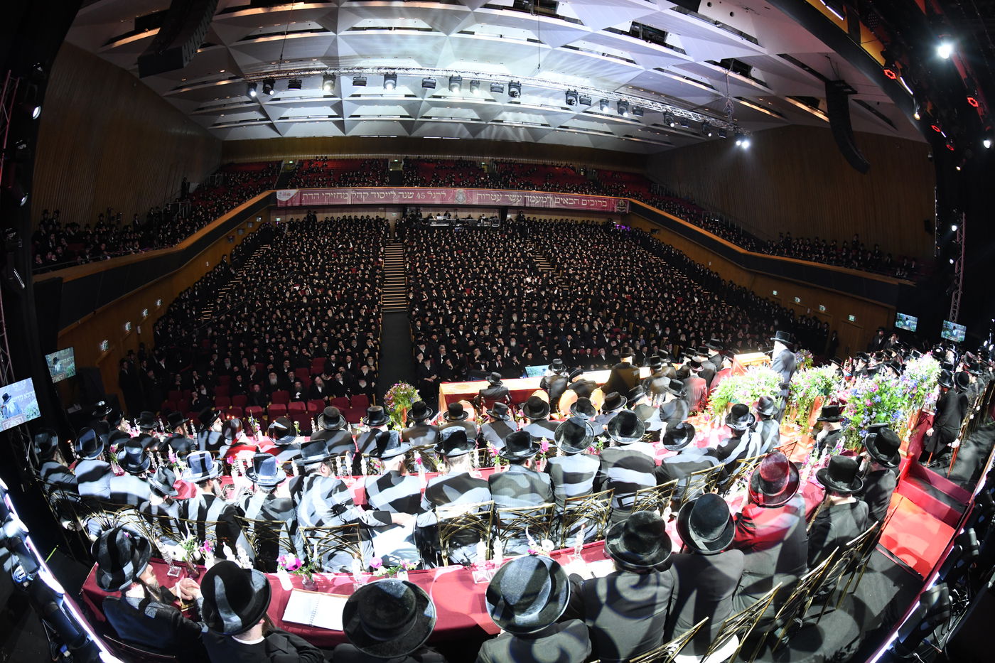 מעמד 'עשר עטרות' בחצה"ק בעלזא 