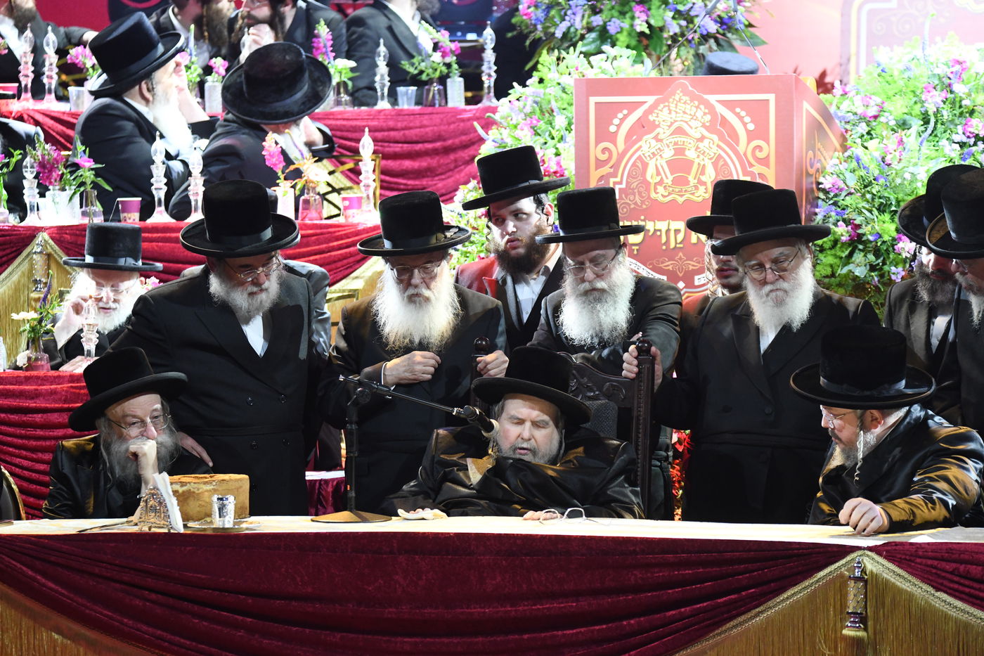 מעמד 'עשר עטרות' בחצה"ק בעלזא 