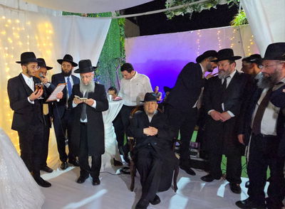 שמחת נישואי נכדת הגר"מ מאזוז