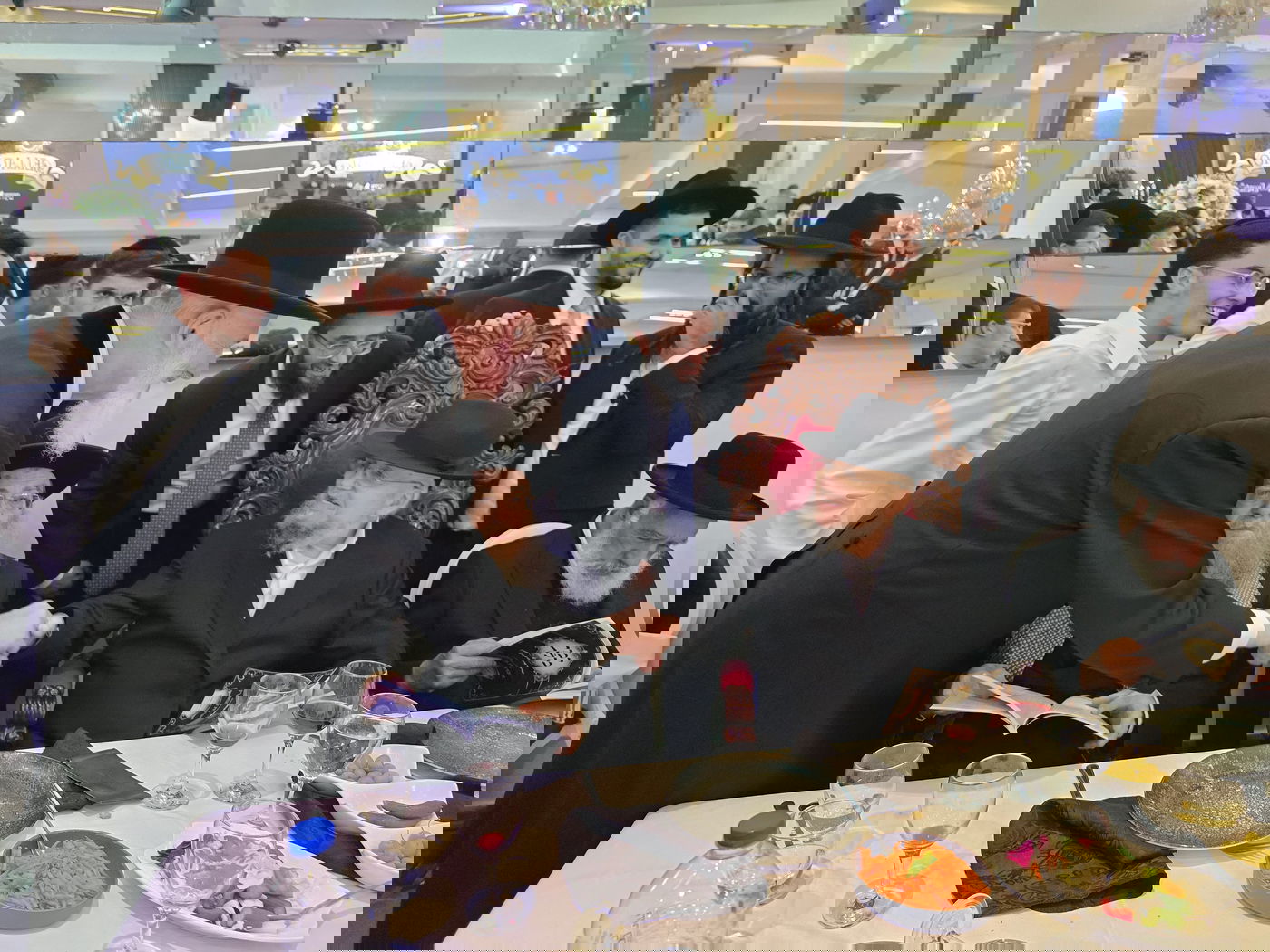 שמחת נישואי נכדת הגר"מ מאזוז