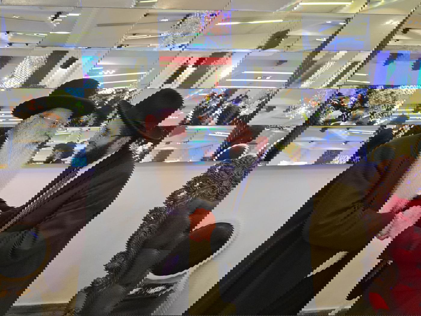 שמחת נישואי נכדת הגר"מ מאזוז