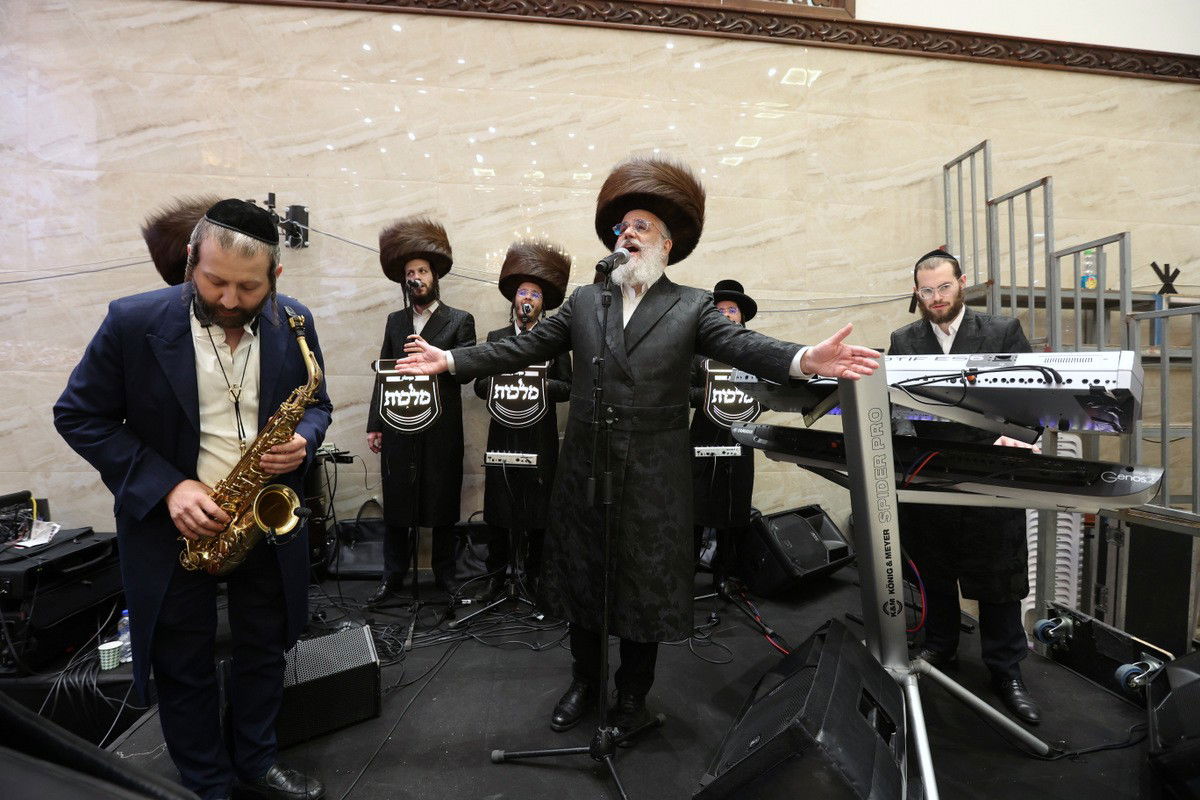 הילולא והכנסת ספר תורה לע"נ הגאון רבי רפאל אליהו ציון סופר זצ"ל