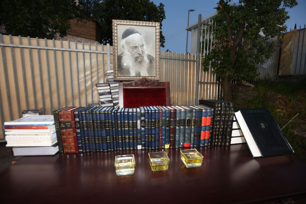 הילולא והכנסת ספר תורה לע"נ הגאון רבי רפאל אליהו ציון סופר זצ"ל