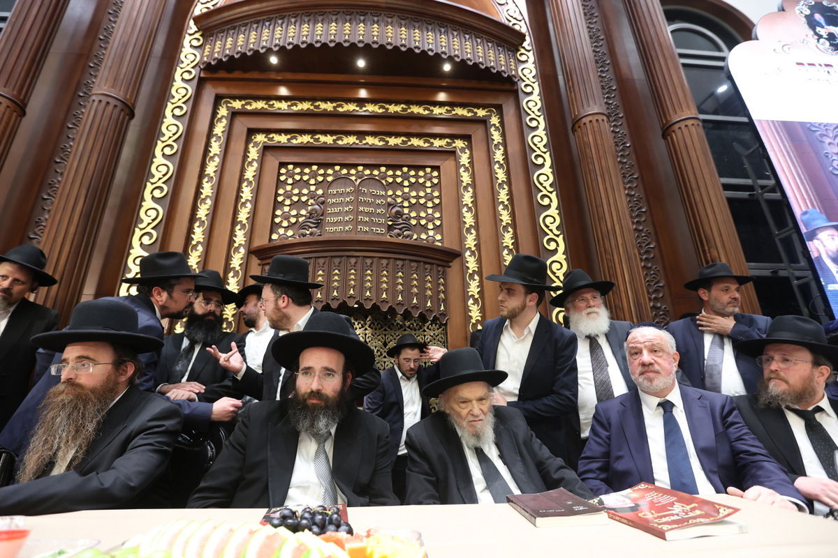 הילולא והכנסת ספר תורה לע"נ הגאון רבי רפאל אליהו ציון סופר זצ"ל