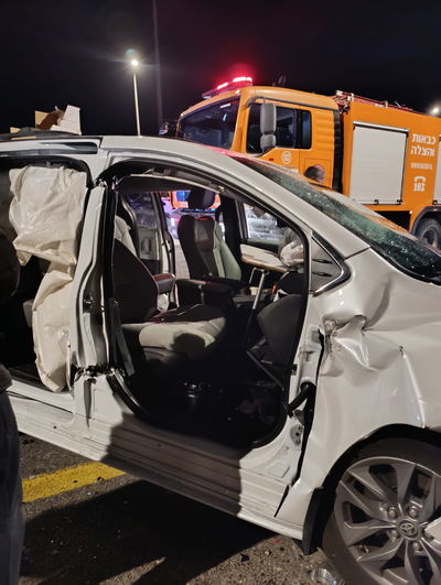 זירת התאונה הערב - רכבו של הרב 