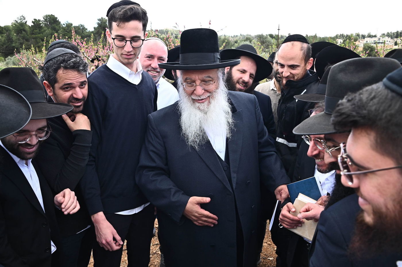 המקובל רבי בניהו שמואלי בברכת האילנות