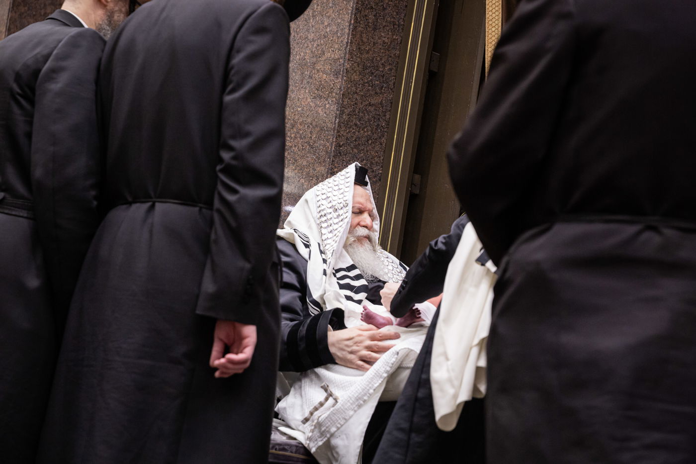 שמחת הברית לנכד האדמו"ר מבאבוב