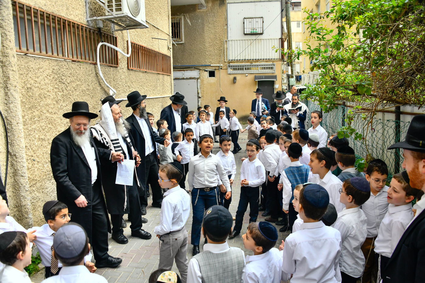 הגרמ"ש אדלשטיין בברכת האילנות 